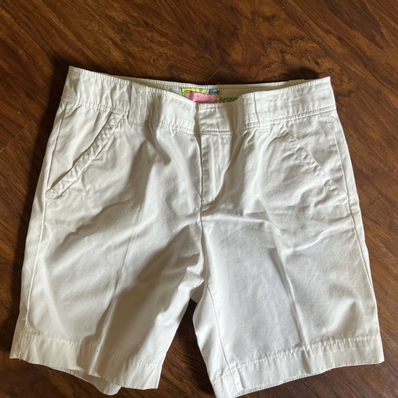 Lilly Pulitzer Resort Bermuda Shorts White Size 6 - Picture 1 of 3